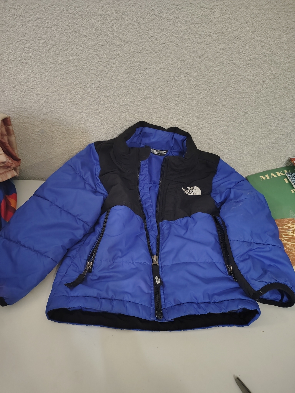 The North Face Blue and Black Puffer Jacket Toddler Boy Size 4T Winter Snow